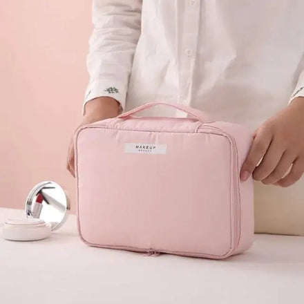 Makeup Bag in shade Pink / Large