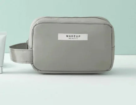 Makeup Bag in shade S Green